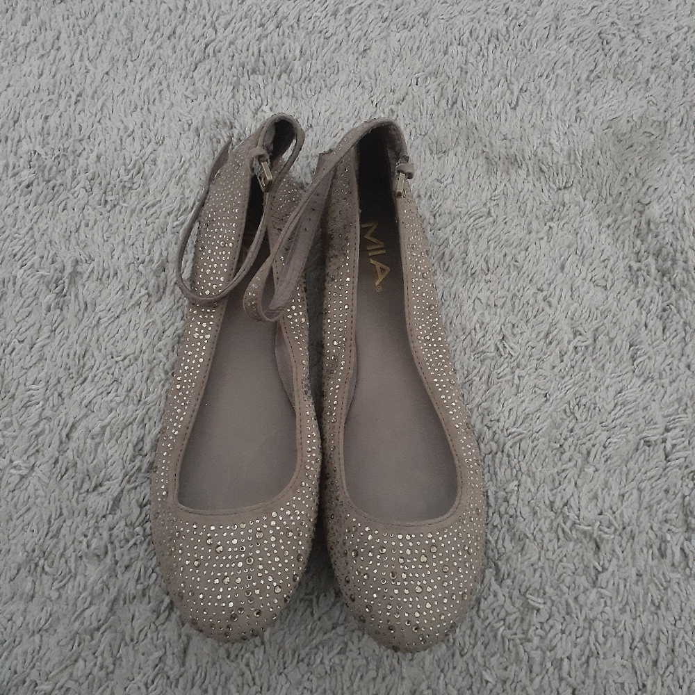 Mia Flats